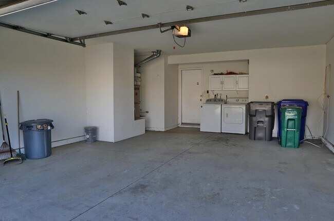 Building Photo - 82381 Grant Dr