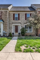 Building Photo - 715 Leister Dr