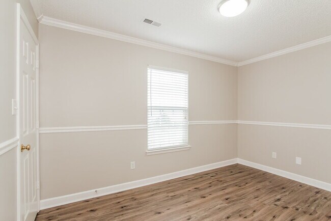 Building Photo - 4733 Aldersbrook Dr