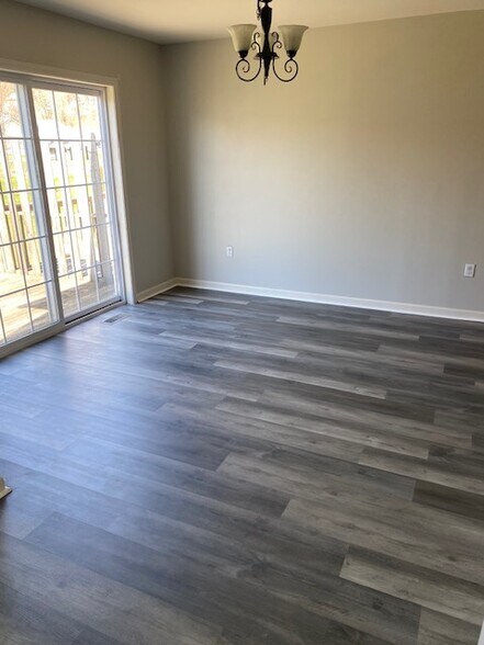 Building Photo - 658 S Keyser Ave