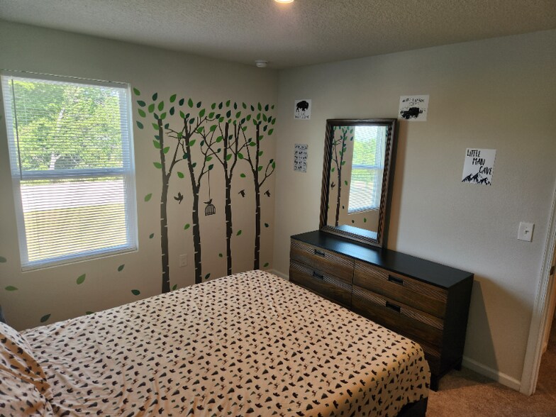 Building Photo - 308 Fiddlewood Ct