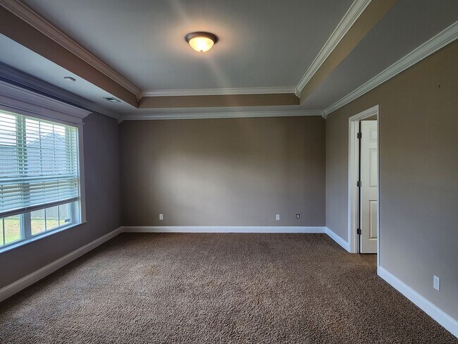 Building Photo - Maryville 37801 - 3 bed 2 bath home with a...