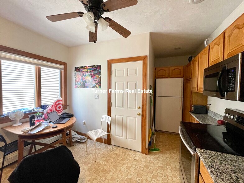 Building Photo - 290 Boston Ave