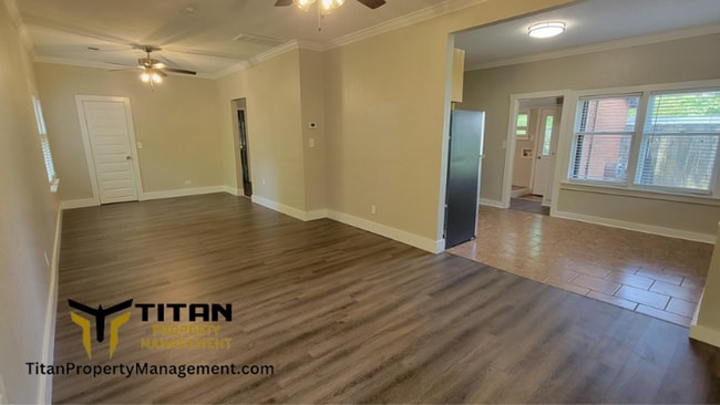 Building Photo - Large 2bed/2bath home