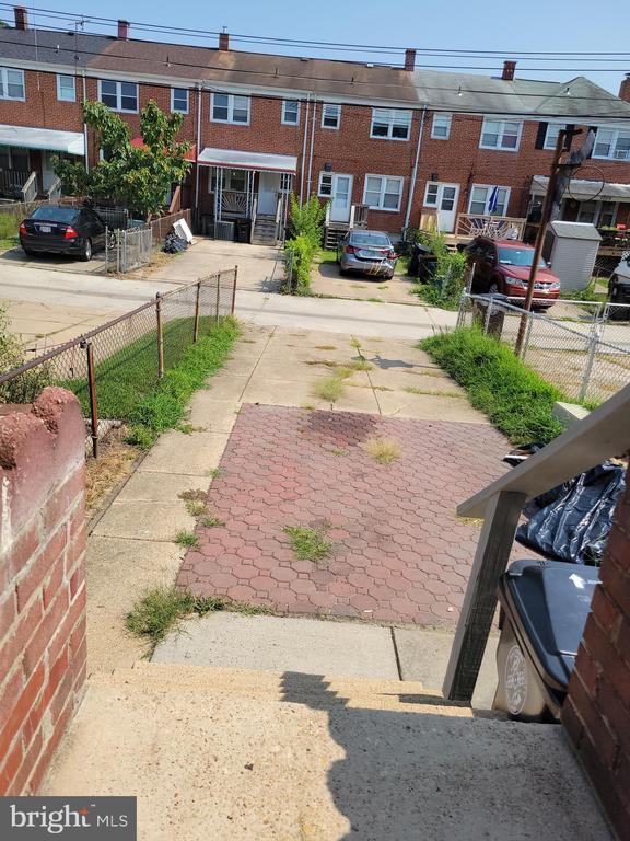 Building Photo - 2212 Vailthorn Rd