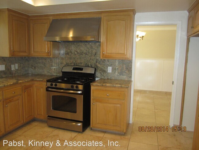 Building Photo - 4 br, 3 bath House - 14532 SOUTHFIELD DR.