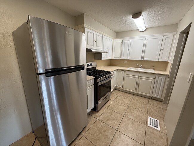 New stove and refrigerator - 1126 7th St SW