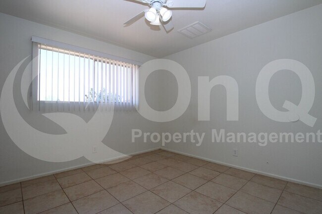 Building Photo - 518 W 14th St