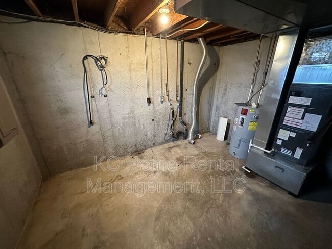 Building Photo - 426 Castle Dr