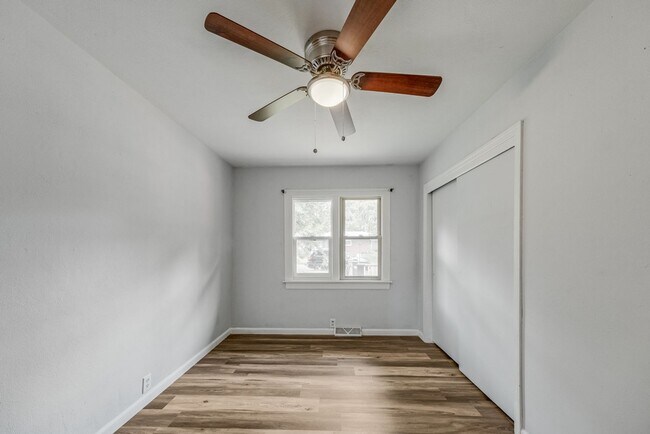 Building Photo - Move-In Ready 4 Bedroom Home in the Heart of Champaign