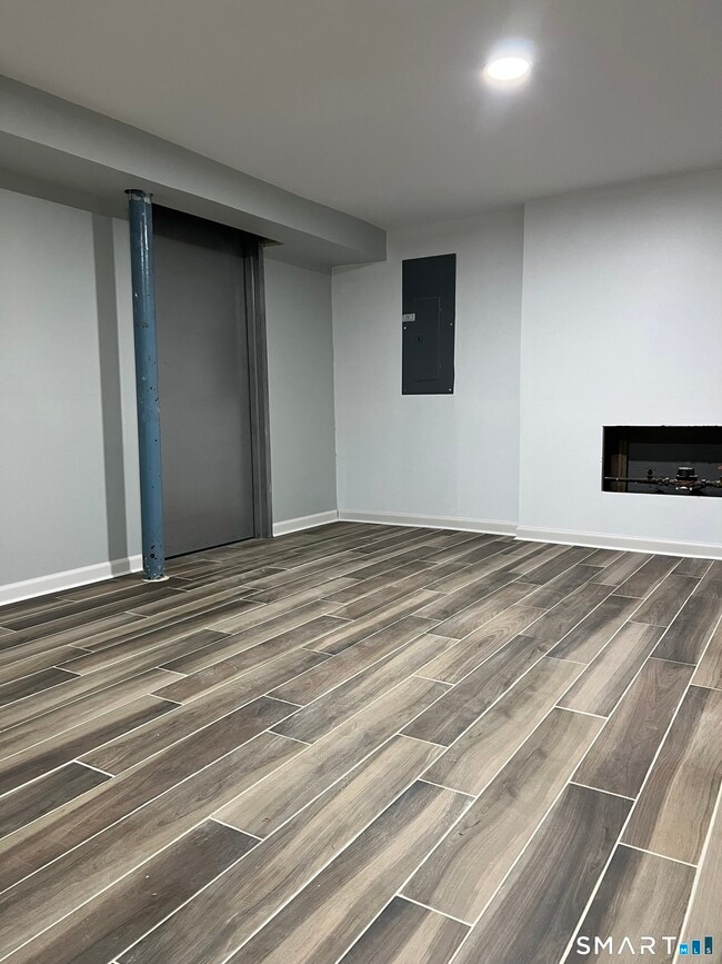 Building Photo - 244 Walsh Ave