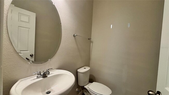 Building Photo - 14153 Dove Hollow Dr
