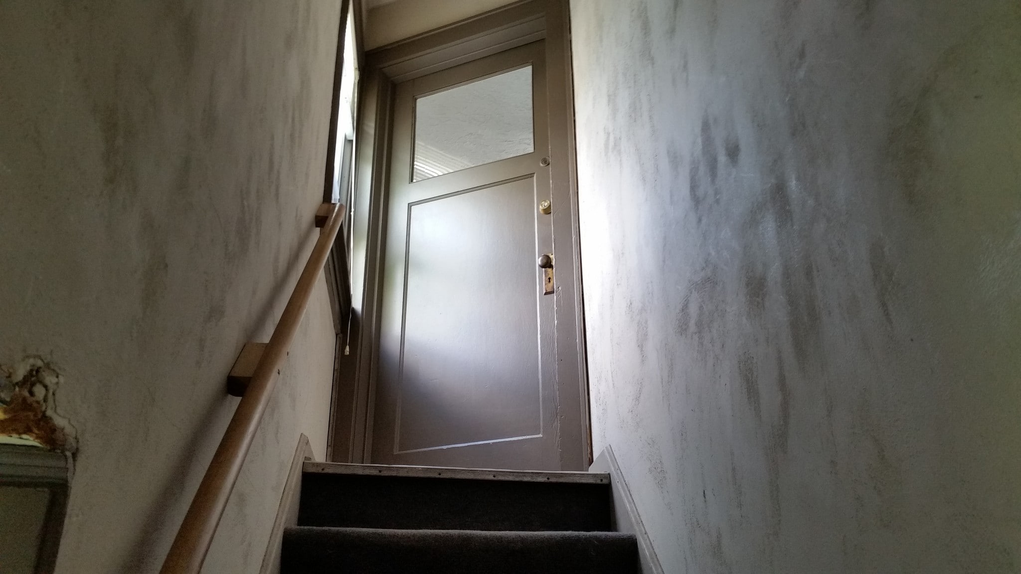 Front Door to Apartment - 3132 N Weil St