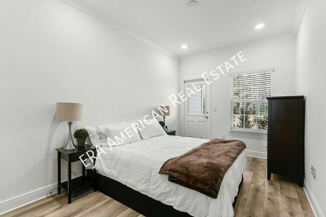 Building Photo - 22 Kara Lake Dr