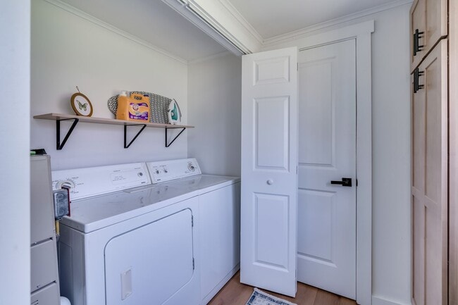Building Photo - **Furnished Winter Rental** - Sackets Harbor