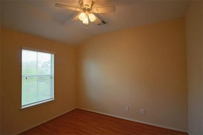 Building Photo - 3518 Clearview Cir