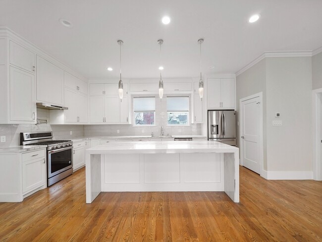 Building Photo - 1512 Thompson St