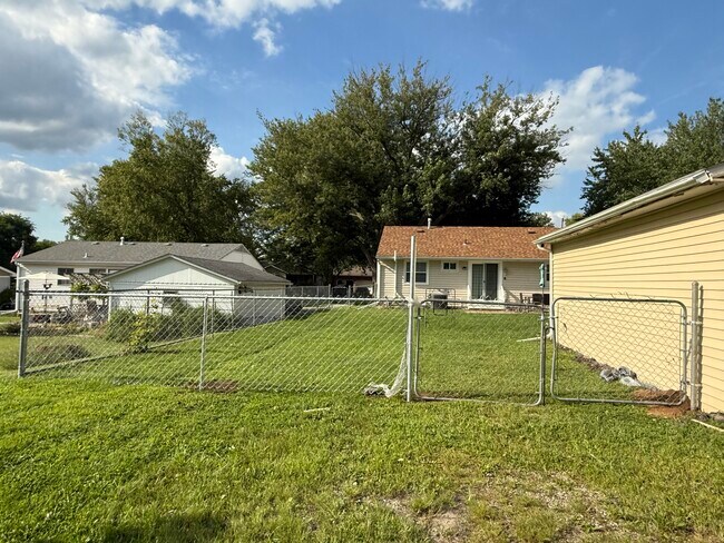 Newly installed fence yard - 1444 Dodge St