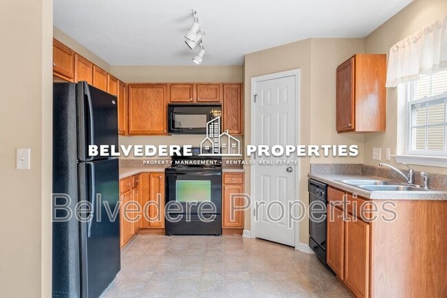 Building Photo - 39 Ackland Dr