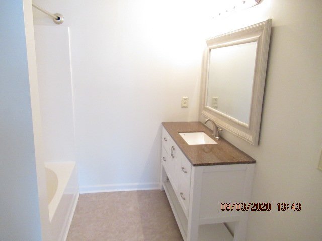 Building Photo - Updated Glen Allen 2 Bedroom Rental