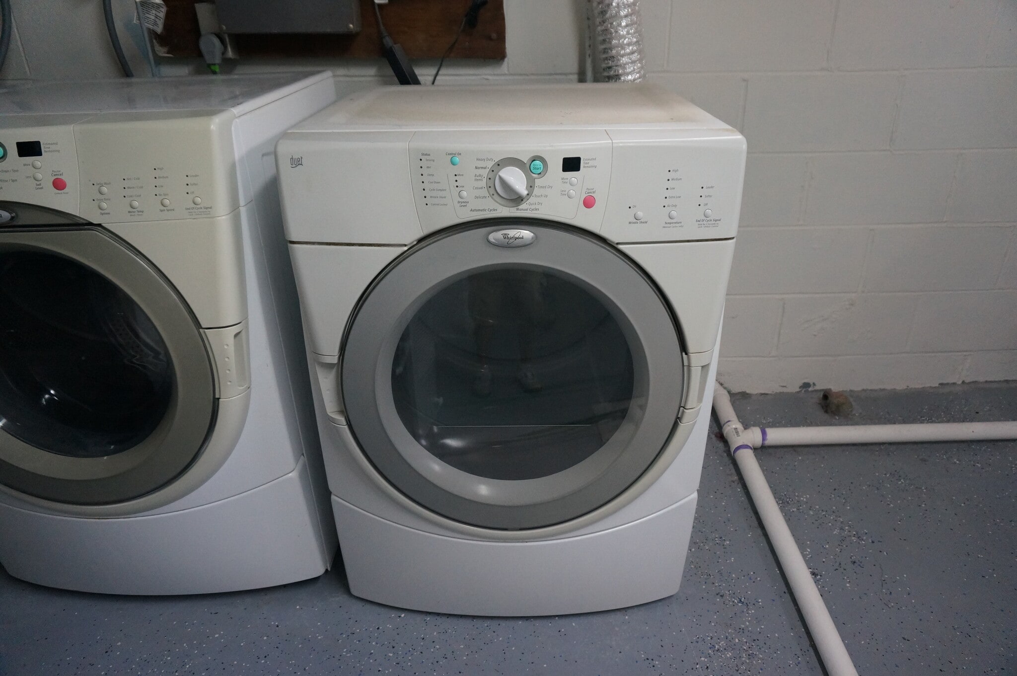 Laundry - 1324 W 4th St