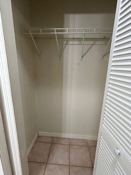 Building Photo - 10059 Perfect Dr