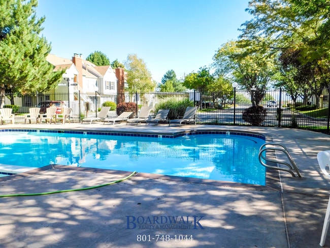 Building Photo - Charming 1-Bedroom Gem