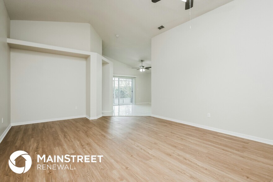 Building Photo - 2321 Paulette Dr