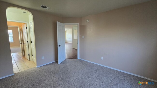 Building Photo - 235 Lottie Ln