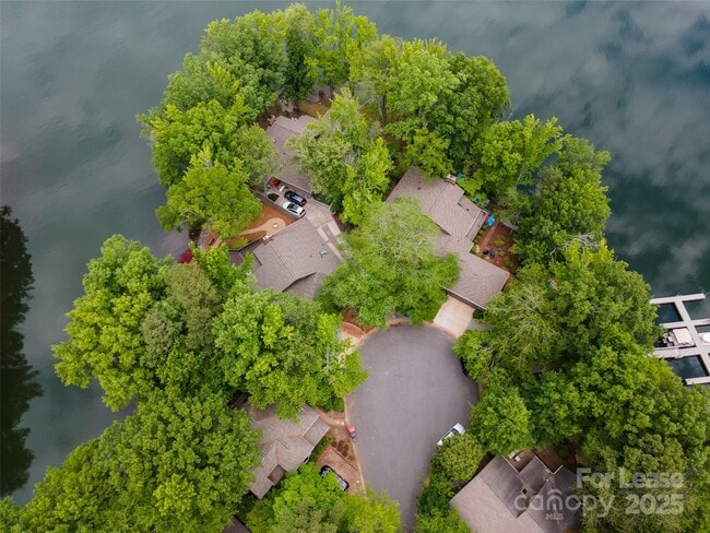 Building Photo - 449 Windward Dr