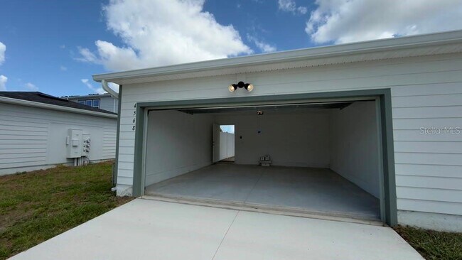 Building Photo - 4568 ORCHARD VIEW Aly