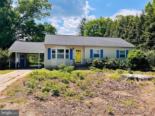 Building Photo - 3214 Riverview Dr