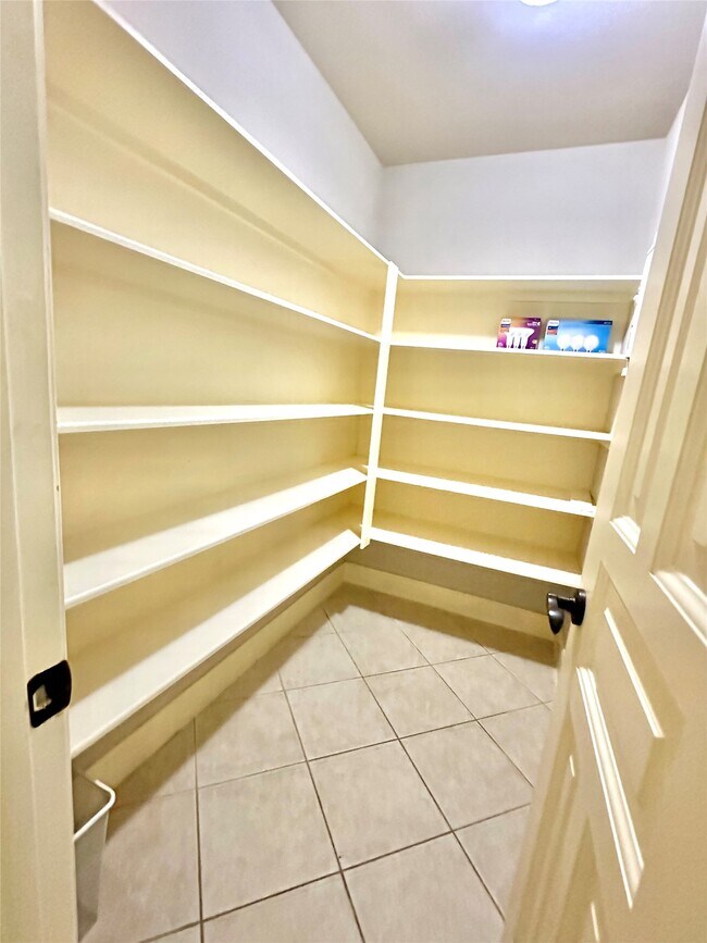 Building Photo - 12910 Watermist