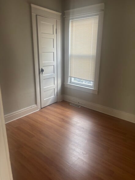 Building Photo - 20 Green St