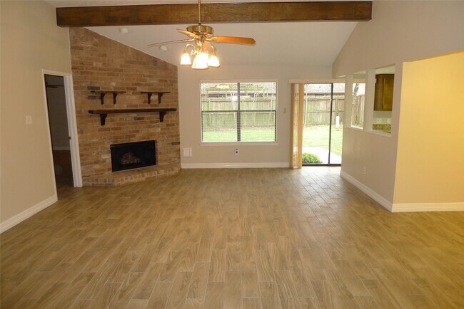 Building Photo - 14223 Whitecross Dr