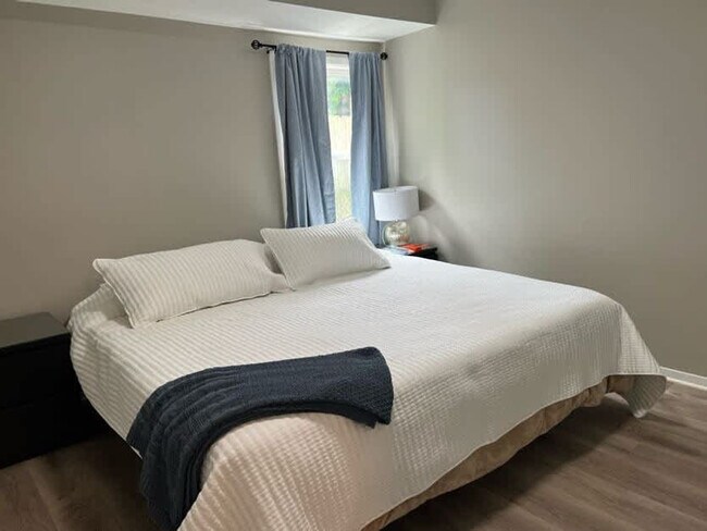 Building Photo - 27385 Park Ct