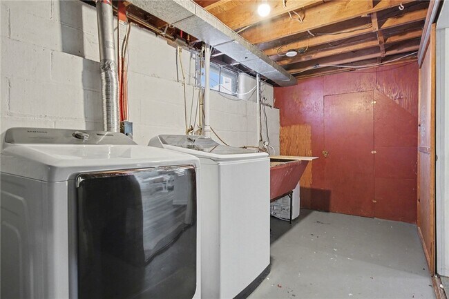 Building Photo - 21 Raleigh Rd