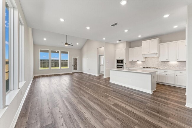 Building Photo - 28938 Hauter Wy