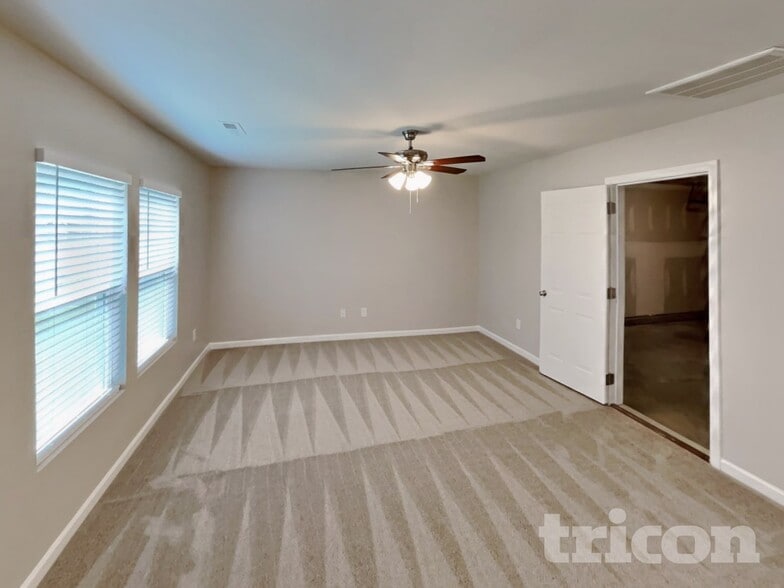 Building Photo - 1856 Northside Dr