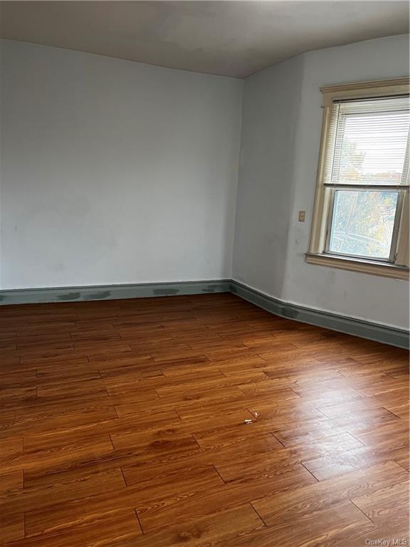 Building Photo - 496 E 3rd St