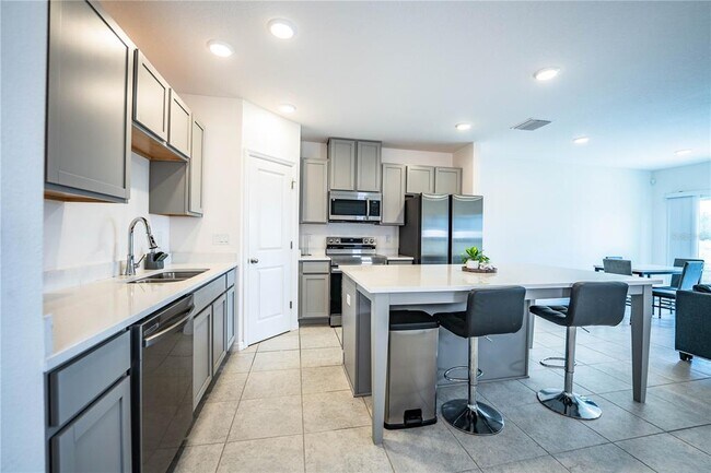 Building Photo - 3883 Academia Ave