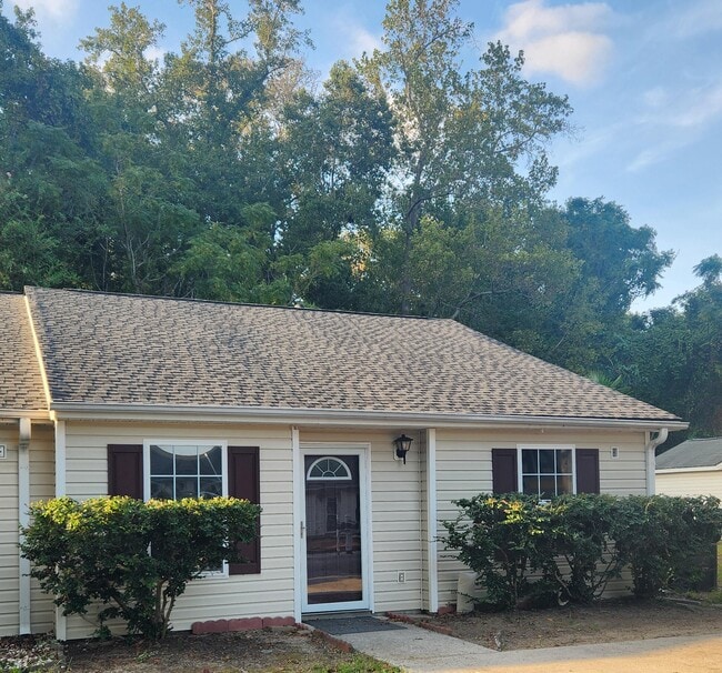 Building Photo - 1563 Blaze Ln