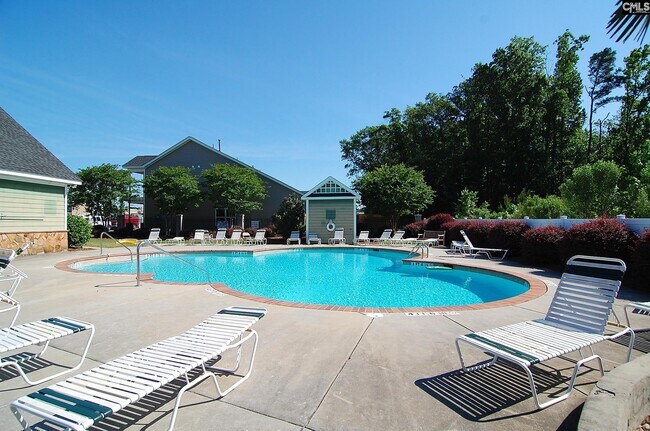 Building Photo - 304 Hampton Forest Drive
