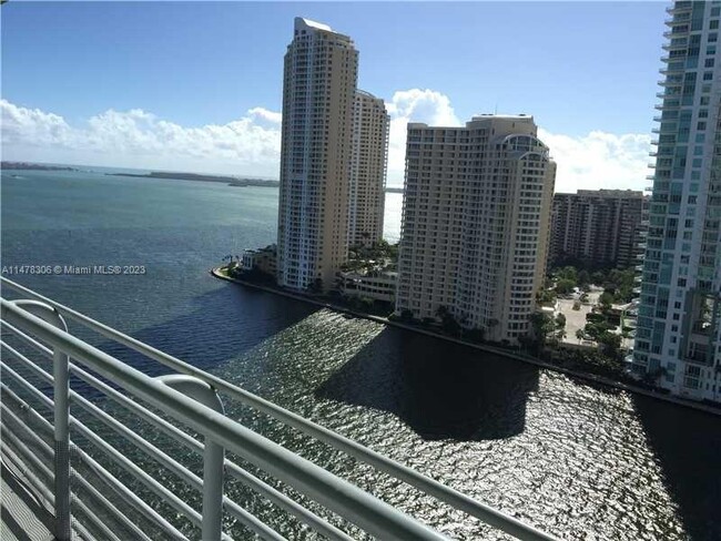 Building Photo - 325 S Biscayne Blvd