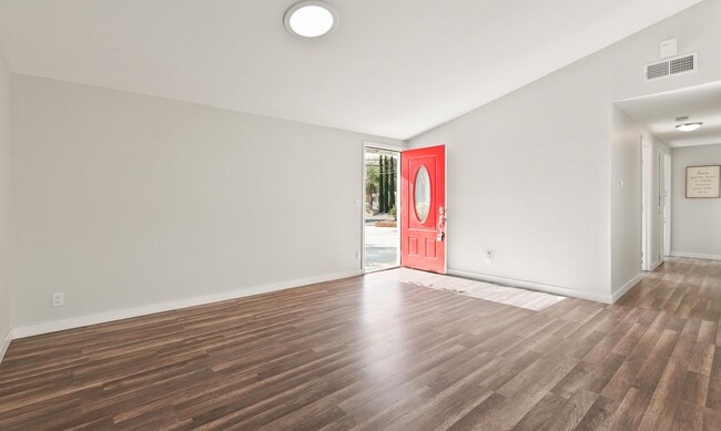 Building Photo - 17138 Sunderland Dr