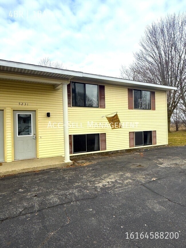 Building Photo - 5231 Rich-