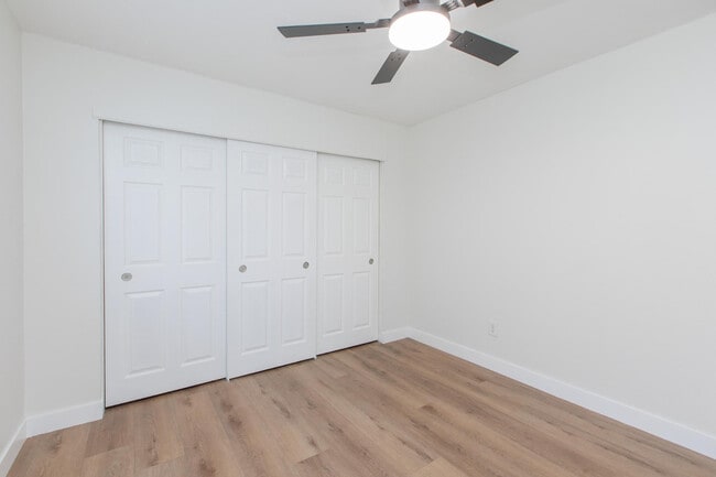 Building Photo - 2607 E Larkspur Dr