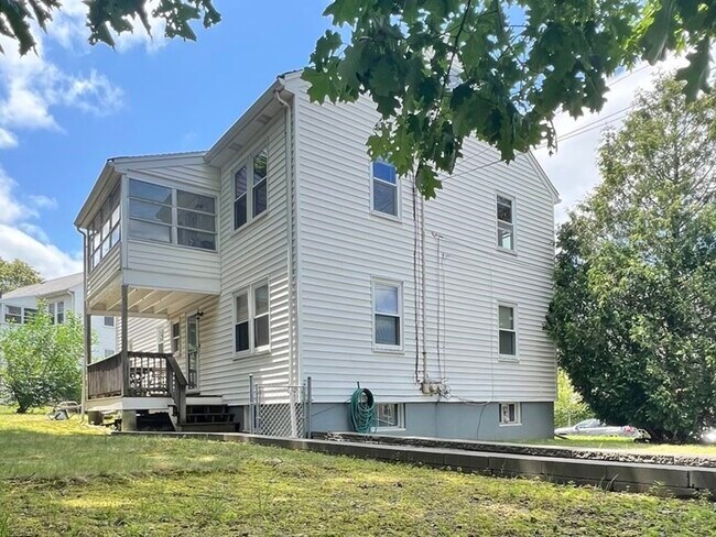 Building Photo - 4 Mangano Ct