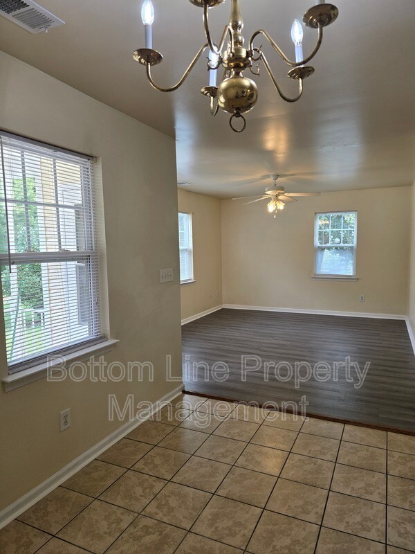 Building Photo - 5326 Eaton Cir