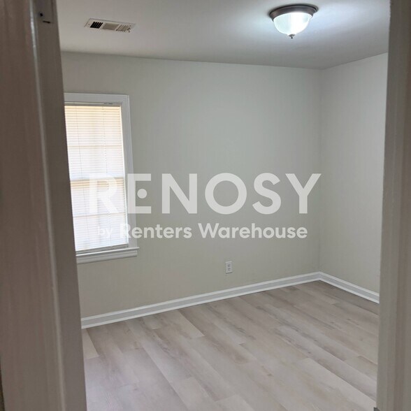 Building Photo - 3086 Jett Dr